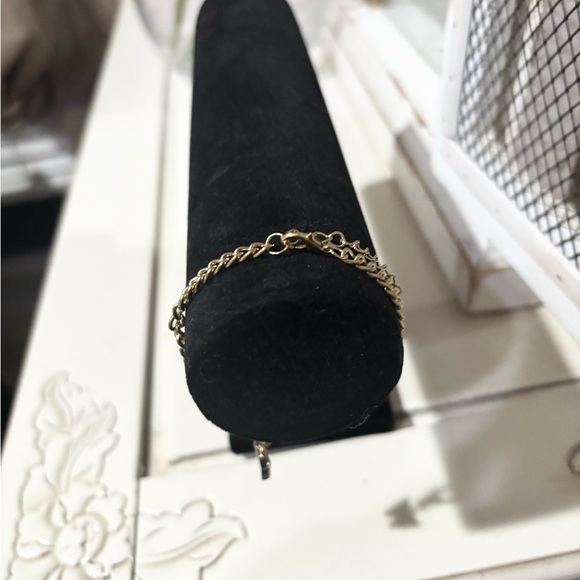 5/$15 MUST BUNDLE Gold Black Butterfly Bracelet/Anklet - Picture 2 of 2